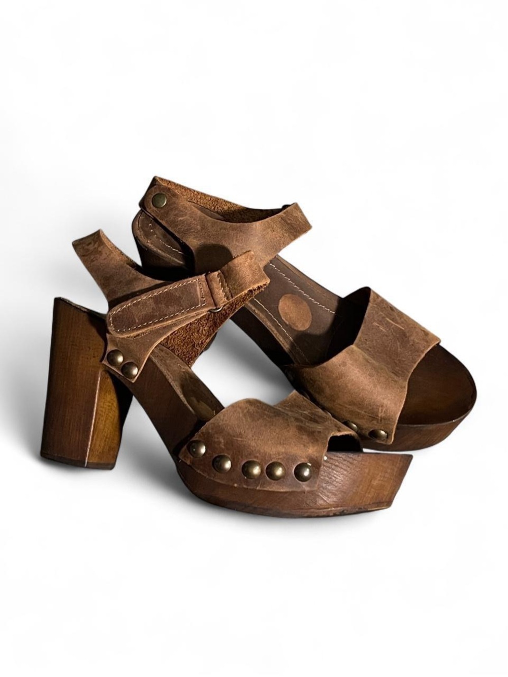 Leather and wooden A.Giannetti heels